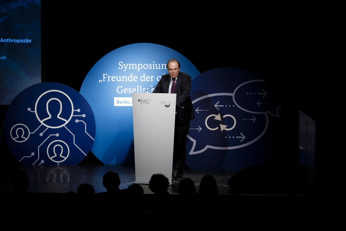 Jürgen Renn: “We must understand the fundamental fact that innovations have a systemic character: The democratization of innovation processes is not something that is simply nice to have, it is crucial to solving the problem.”